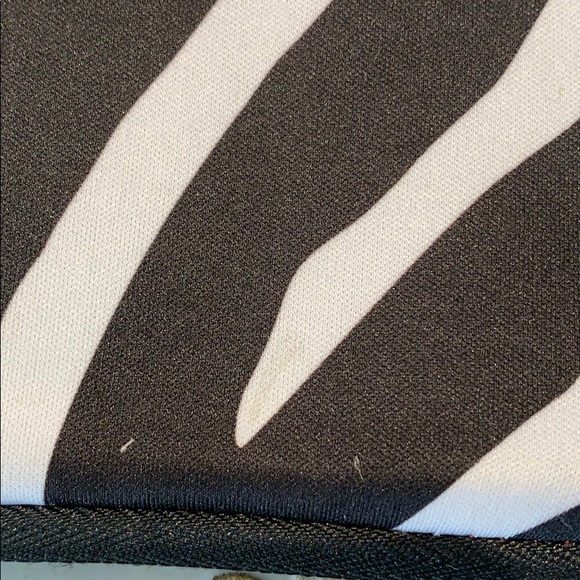 10’ Inch Zebra Print Tablet Case! - Picture 5 of 5